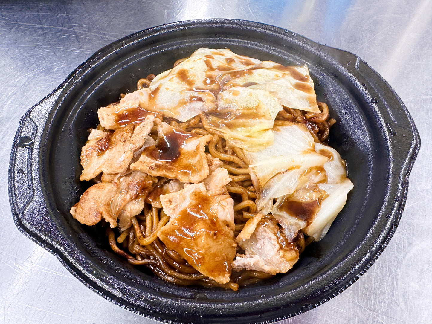 【激ウマ!冷凍焼きそば】豚肉焼きそば
